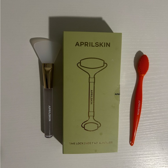 April Skin Bundle + free samples/masks/tools - Picture 5 of 5